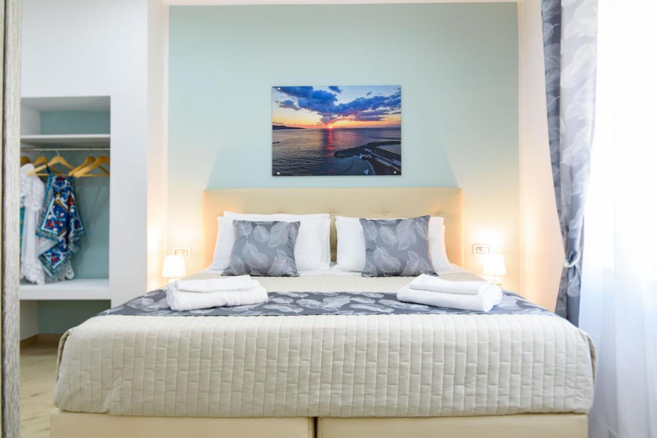 Symphony House Bed & Breakfast ซอร์เรนโต ภายนอก รูปภาพ
