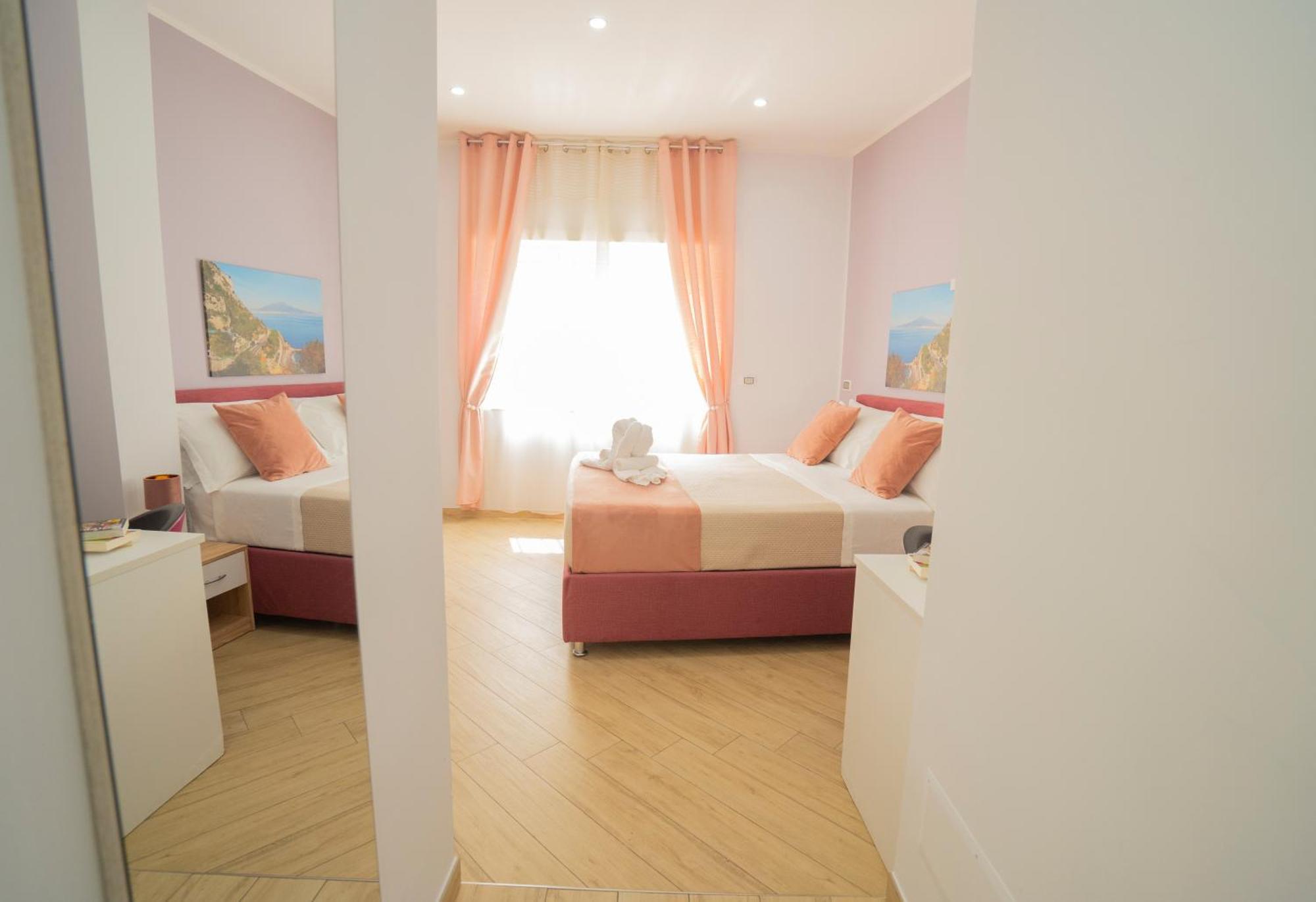 Symphony House Bed & Breakfast ซอร์เรนโต ภายนอก รูปภาพ